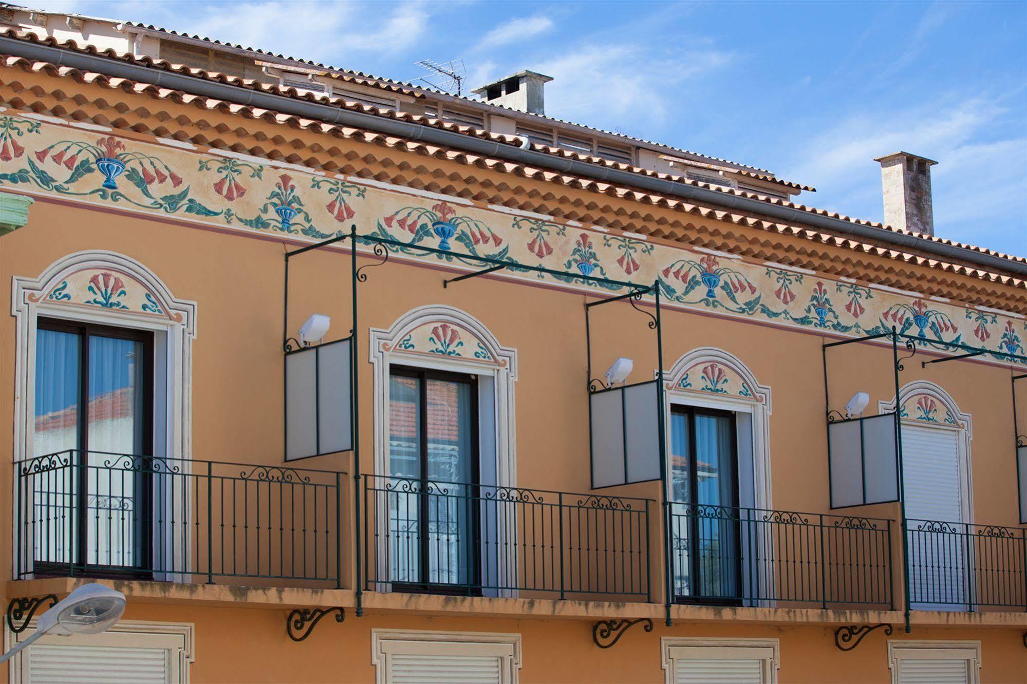 Hotel Provencal Hyères Kültér fotó